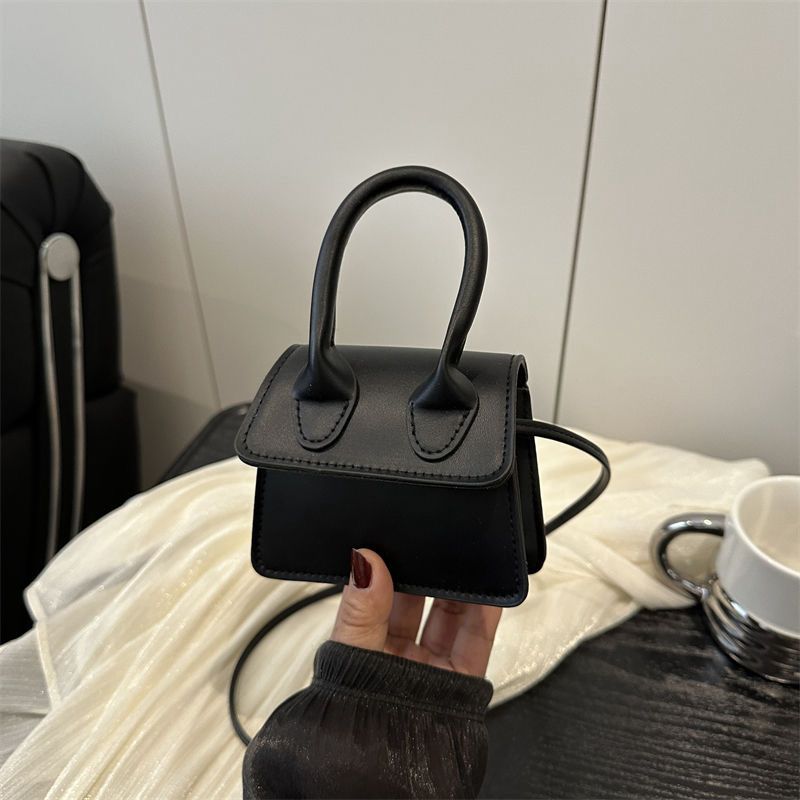 Trendy Mini Crossbody Bag  Compact Fashion Handbag for Daily Use
