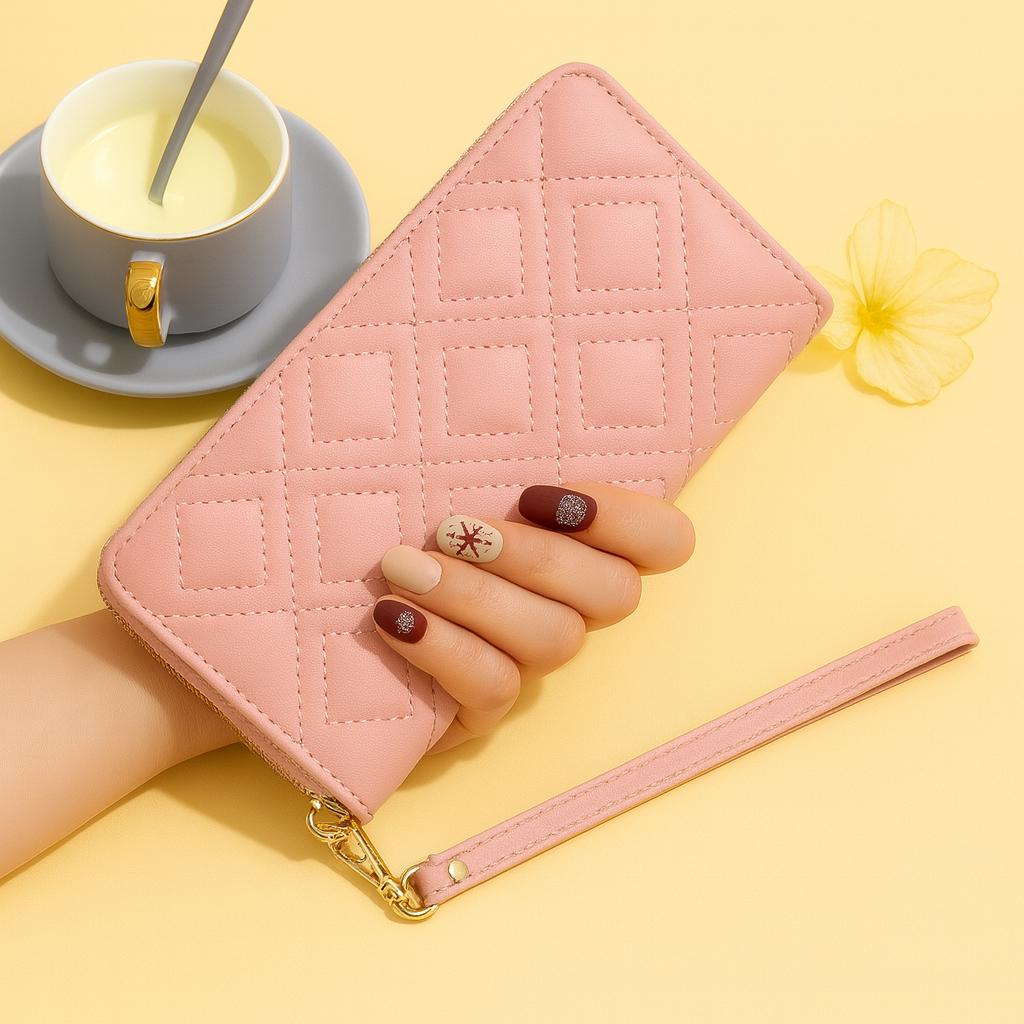 Elegant Quilted PU Leather Wallet  Premium Zipper Clutch Purse with Wrist Strap for Women