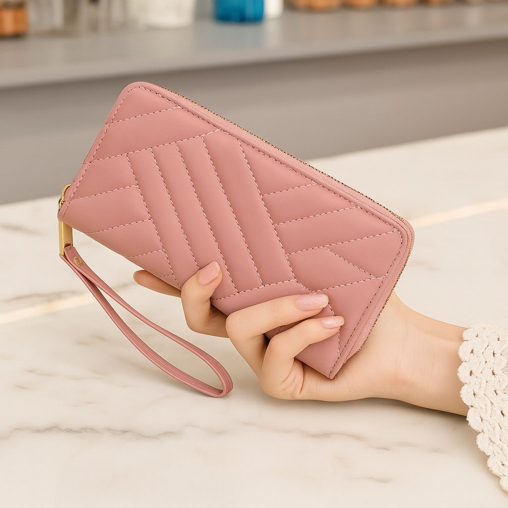 Luxury Quilted Leather Wallet for Women – Elegant Zipper Clutch Purse with Wrist Strap