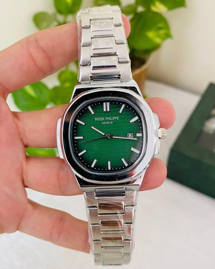 Patek Philippe Luxury Watch – Classic Multipal Dial